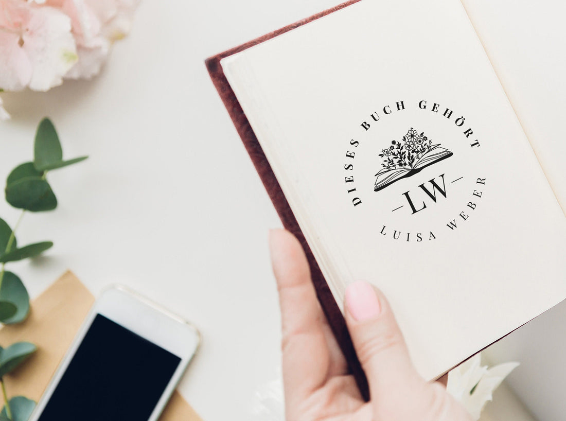 Stempel "Dieses Buch gehört"