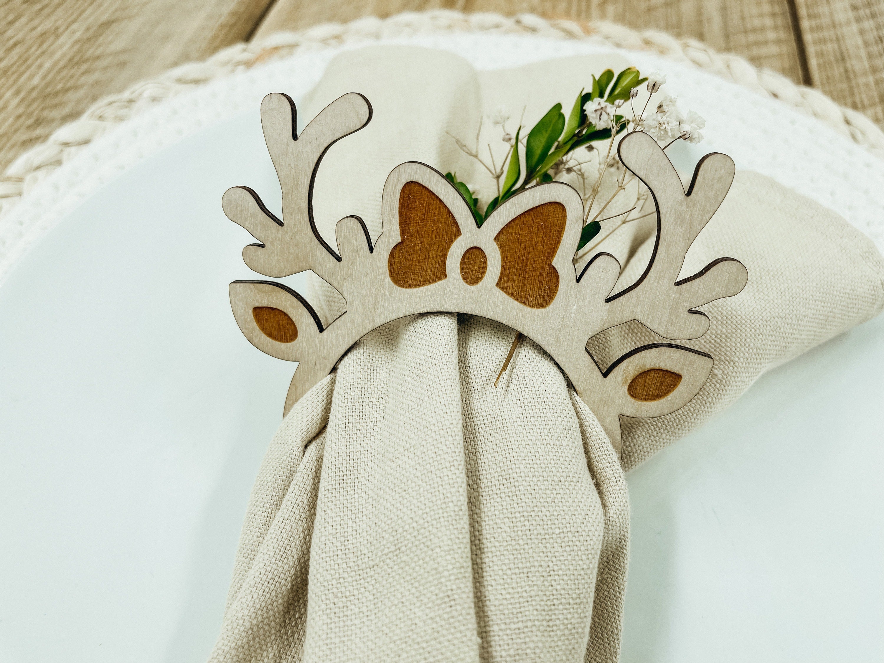 Serviettenringe aus Holz für Tischdeko zu Weihnachten Hirschgeweih