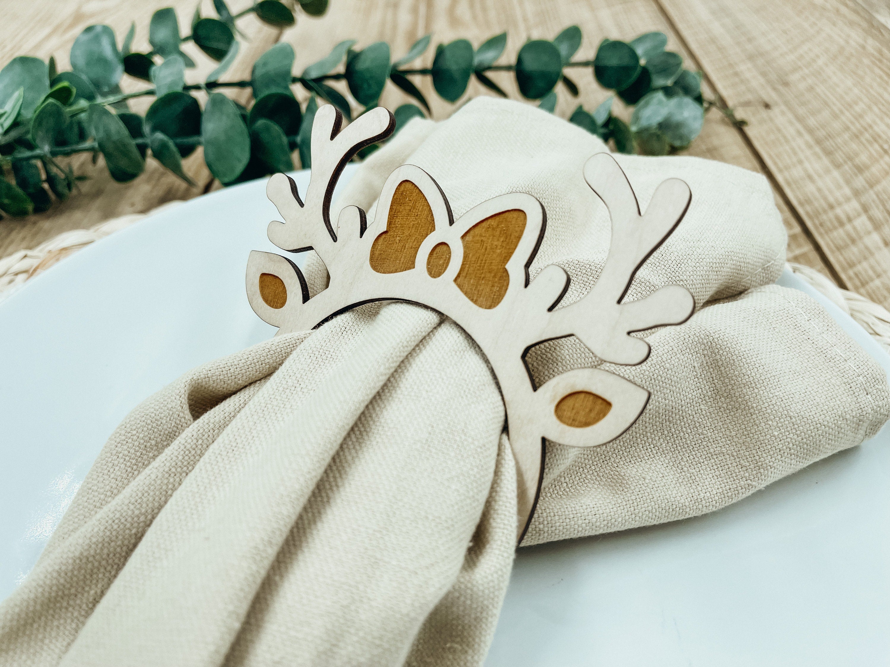 Serviettenringe aus Holz für Tischdeko zu Weihnachten Hirschgeweih